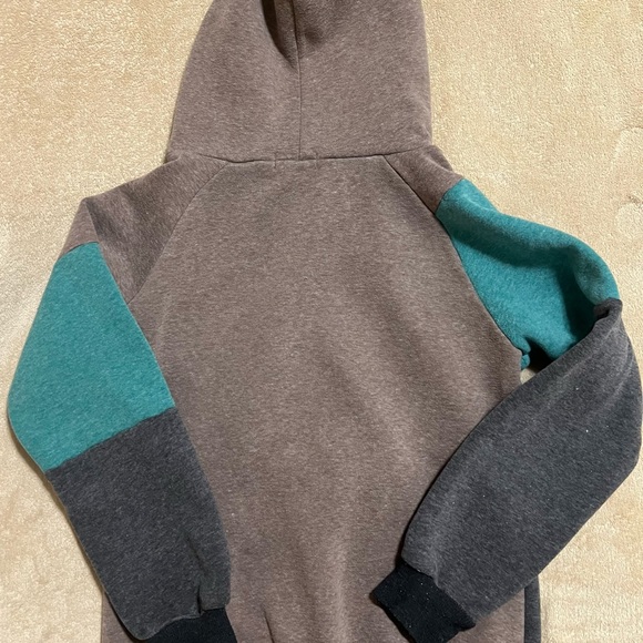 Boys cowel neck sweatshirt, Boys Size XL - Picture 4 of 5